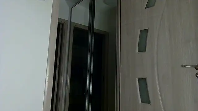 Justynn1 webcam