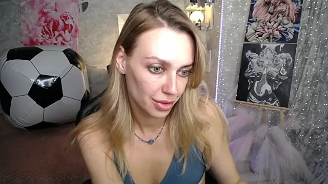 NickyAdamidi webcam