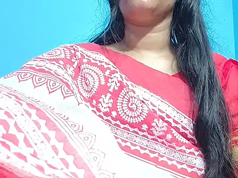 Adhiti_1 live cam on StripChat