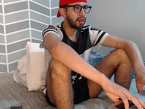 thomass1018 webcam