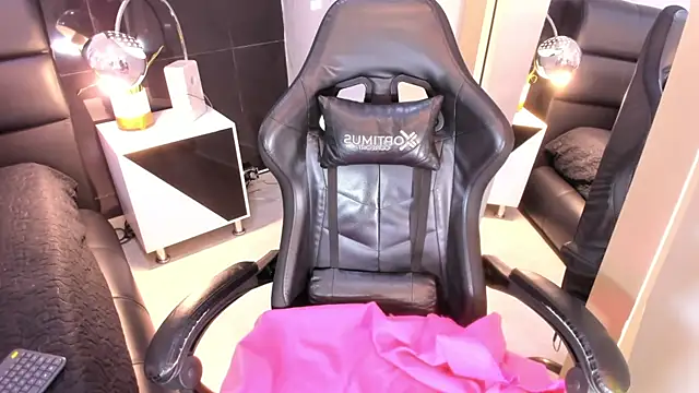 Alanaa_Williams webcam
