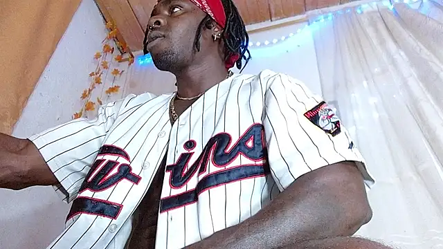 angel_bonbom webcam