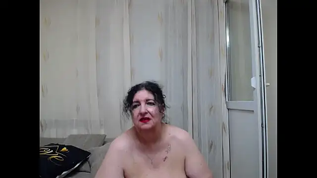 maturekorine webcam