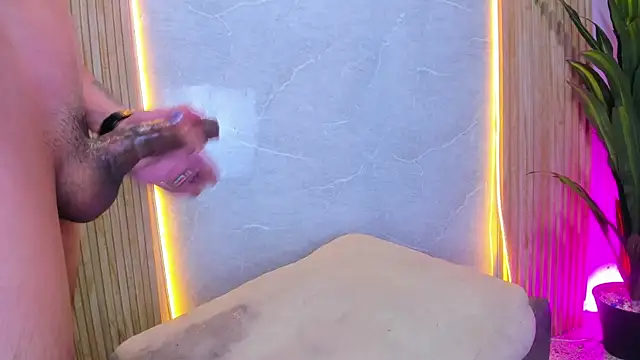 wild_demongirl webcam
