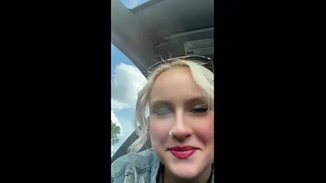 sluttypumpkin webcam