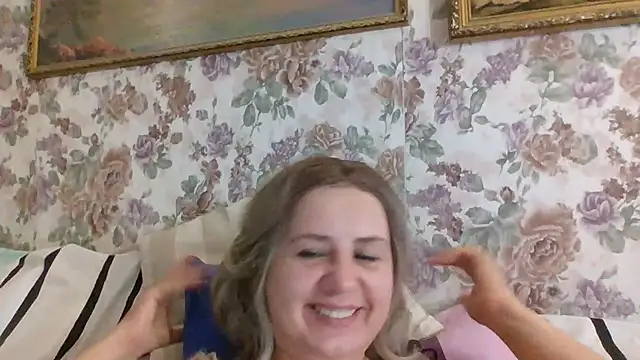 LustyyX webcam