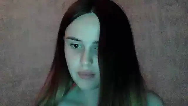 SweetLoraa webcam