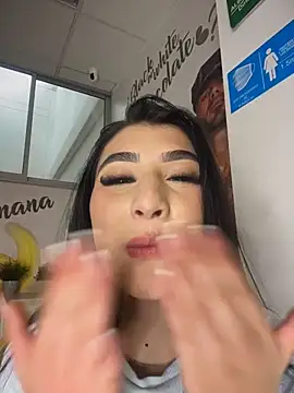 BadLilAngelXXX webcam