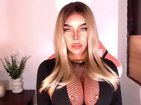 Zandralopez webcam