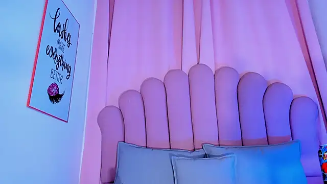 NicoleMadrird webcam