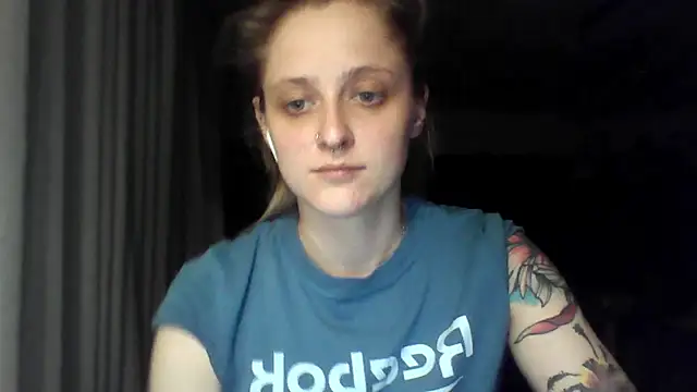 LeaWetGirl webcam