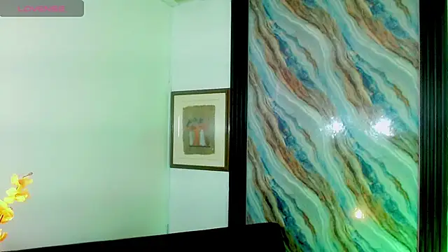 katha_Crawford webcam