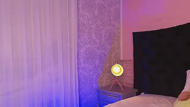 Hada_Blue live cam on StripChat
