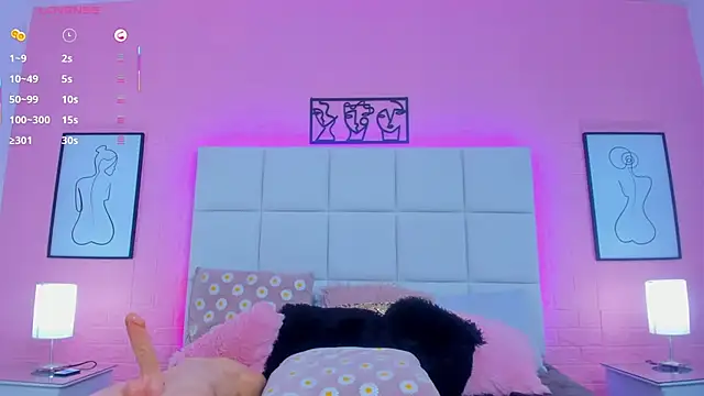 charlotte_kisss webcam