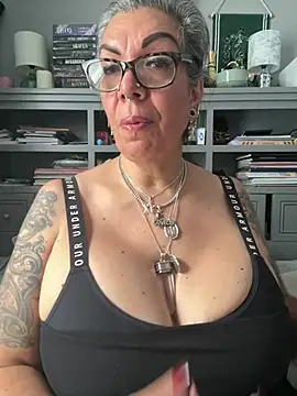 dieseldame1313 webcam