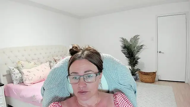 Vika73 webcam