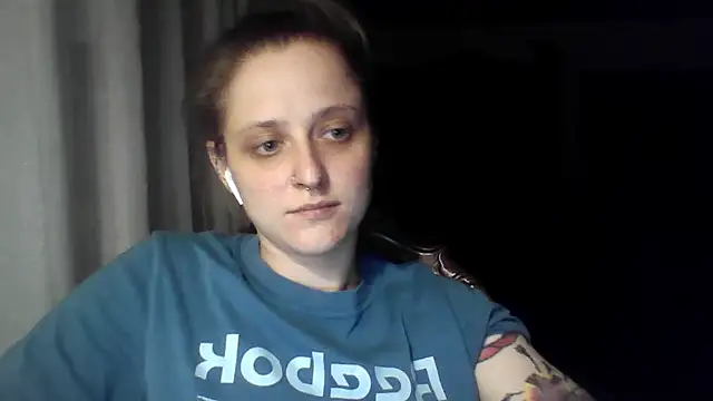 LeaWetGirl webcam