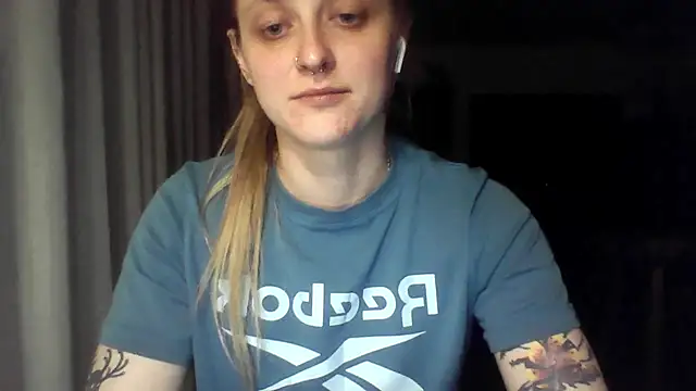 LeaWetGirl webcam