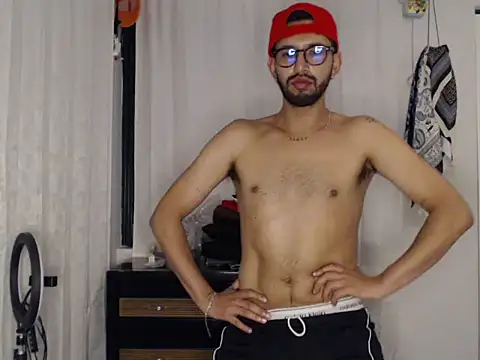 thomass1018 webcam