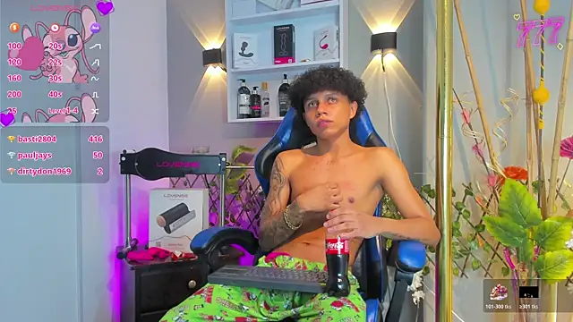 _taylor_black webcam