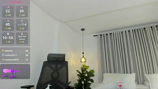 emily_roousee webcam