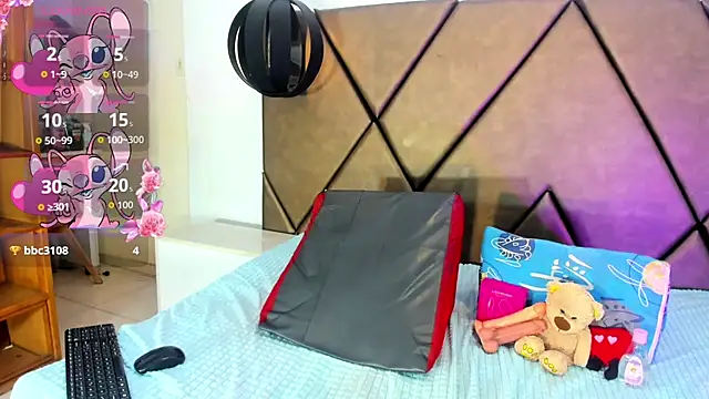 PenelopeGuzman__ webcam