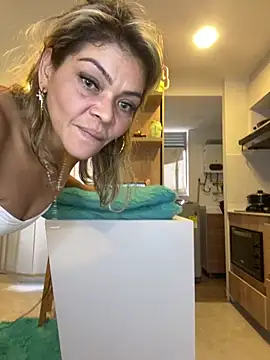 tabata_monroee webcam