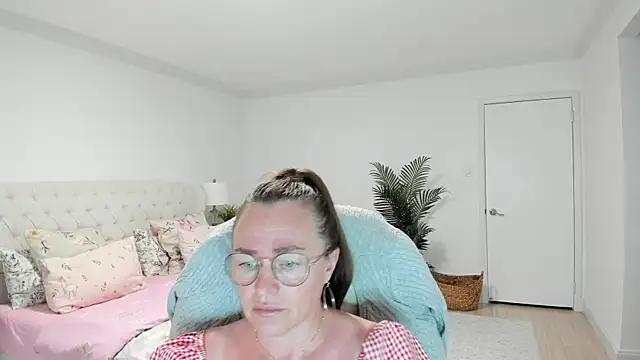 Vika73 webcam