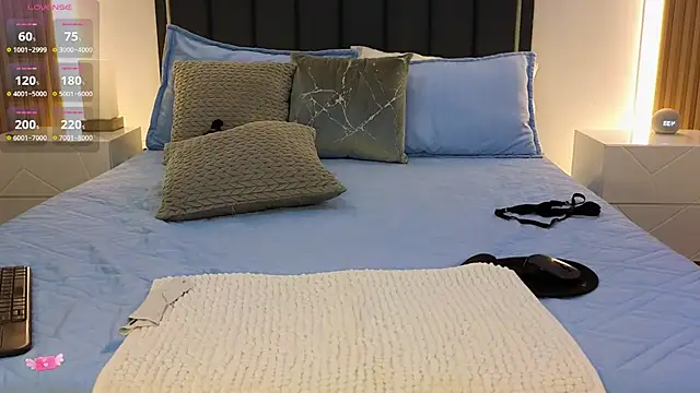 bella__adams webcam