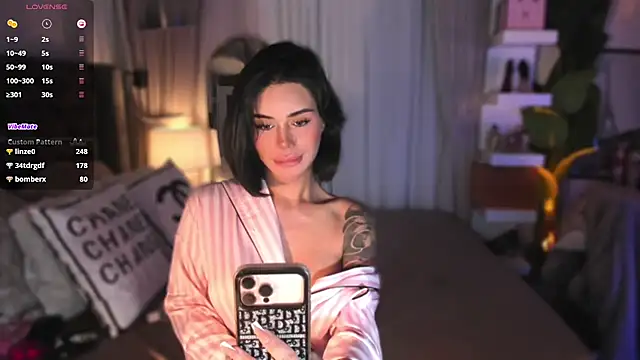 ParisianDoll webcam