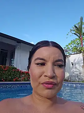 Pretty_Julieta webcam