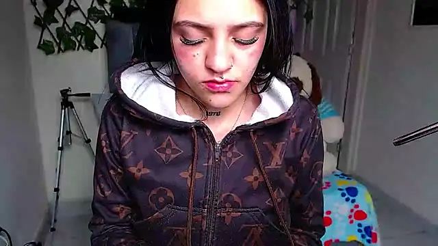 Violettasquirt webcam