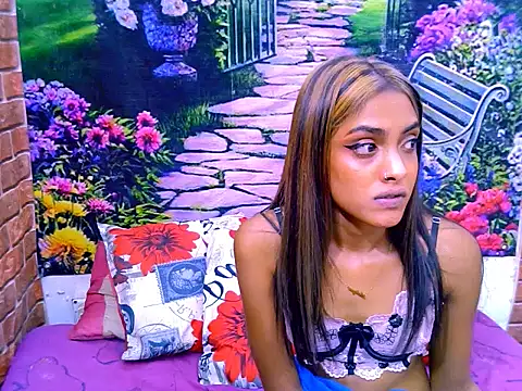 IndianPretty14u2Luv webcam