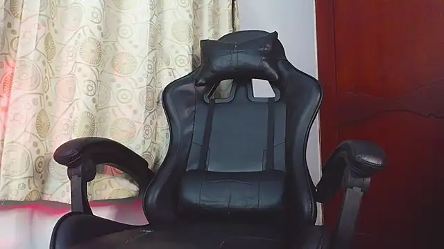 HomeAloneK webcam