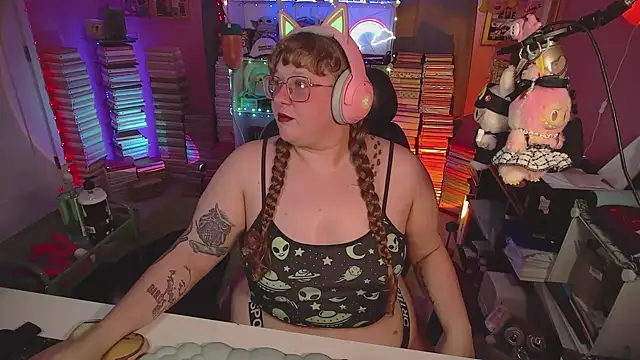 FatVeronica webcam
