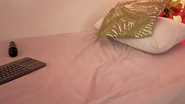 AllisonRoberts_ webcam