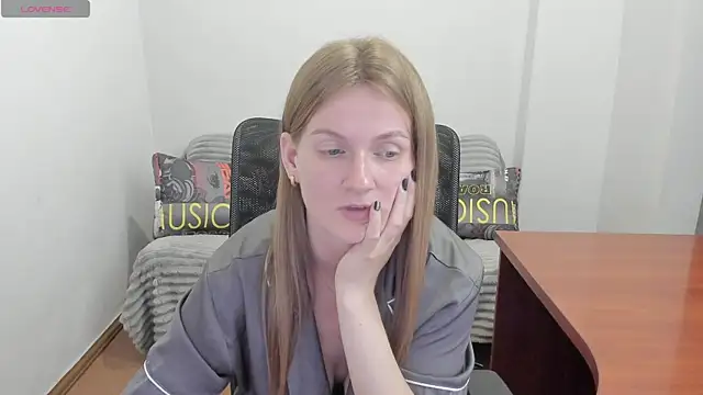 Alisha_Skyes webcam