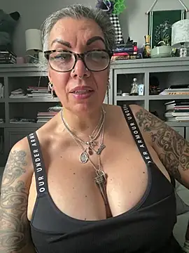 dieseldame1313 webcam
