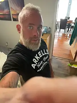 Muscledick40 live sex cam