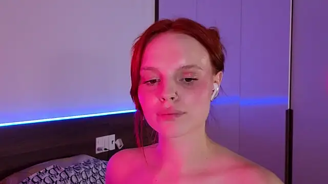 mollybossy webcam