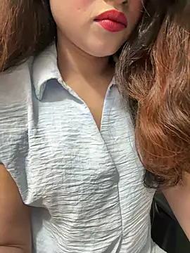 Yours_riya11 webcam