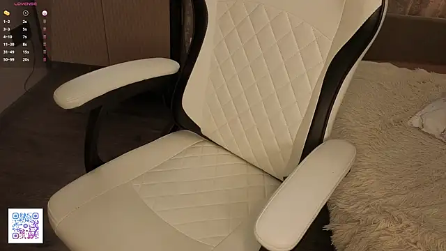 JenevaLitalien webcam