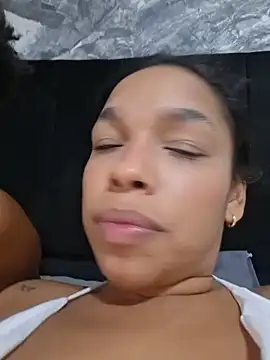 TaylorAndThalia webcam