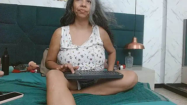 chanel_grant Live Web Cam Show