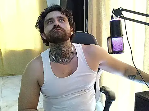 aronmiller404 webcam