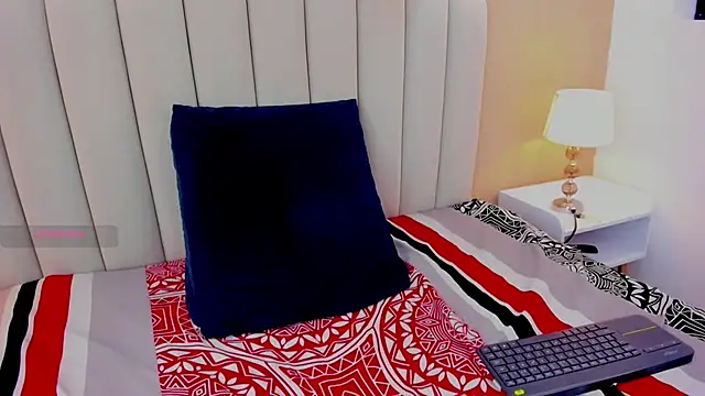 Mia_thompson_19 webcam