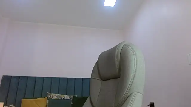 april_bunnyy webcam