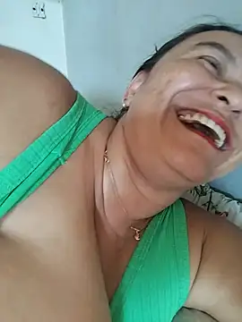 Horny-Mommy-Dirty webcam