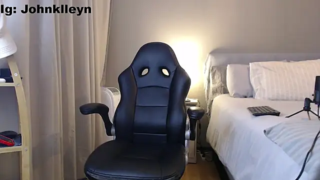 jonhklleyn live cam on StripChat