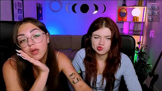 kiki_swan webcam